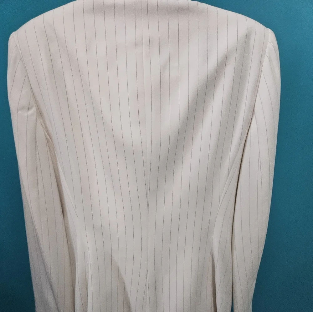 2pc Suits - Picture 2 of 4